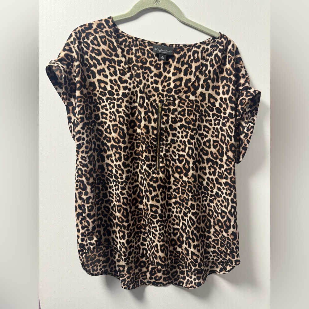 BOLD elements Brown and Black Boxy Short Sleeve Blouse
